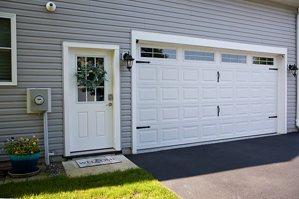 24/7 Emergency Garage Door Panel Replacement experts in West Melbourne, FL